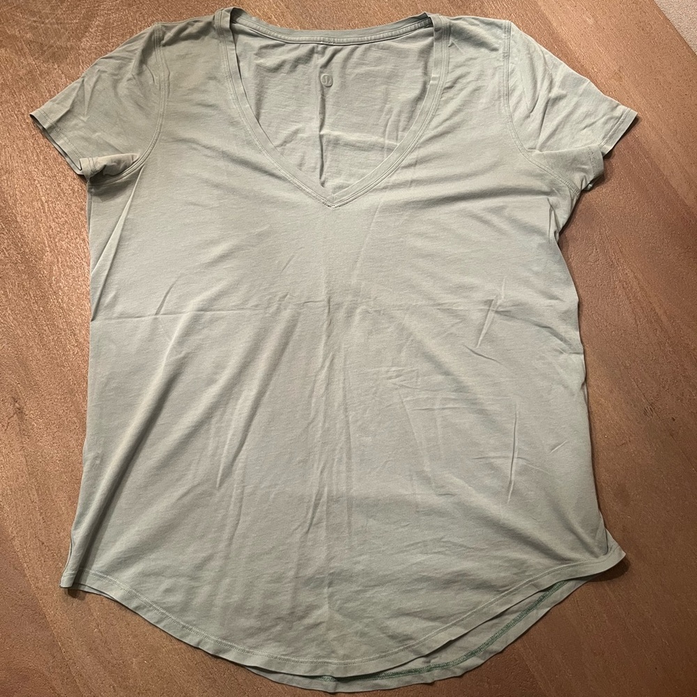 Lululemon Love V-neck Tee, size 6, seafoam green